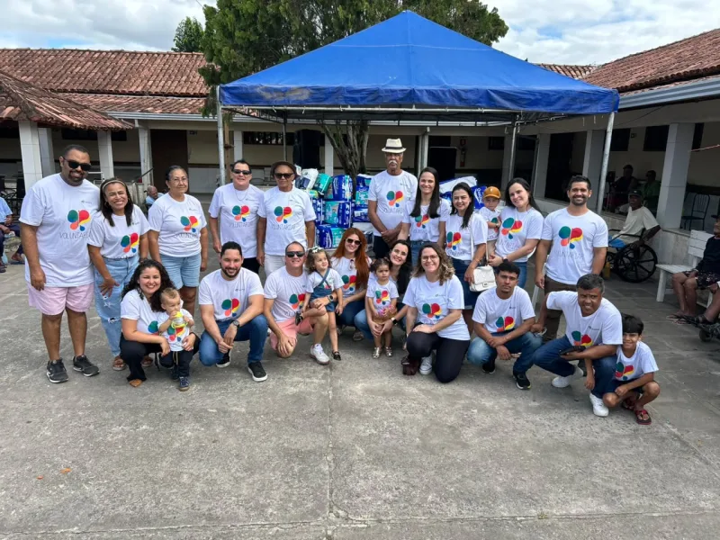 Colaboradores da Suzano e JSL doam mais de mil fraldas em visita ao Lar dos Idosos de Teixeira de Freitas