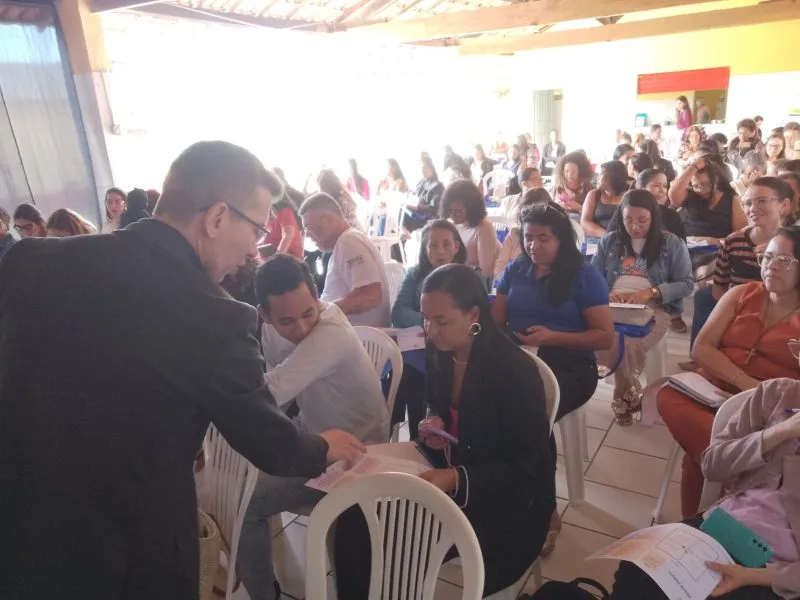 Educadores participam de oficina sobre Programação Neurolinguística para fortalecer comunicação e liderança nas escolas em Itabatã Educadores participam de oficina sobre Programação Neurolinguística para fortalecer comunicação e liderança nas escolas em Itabatã