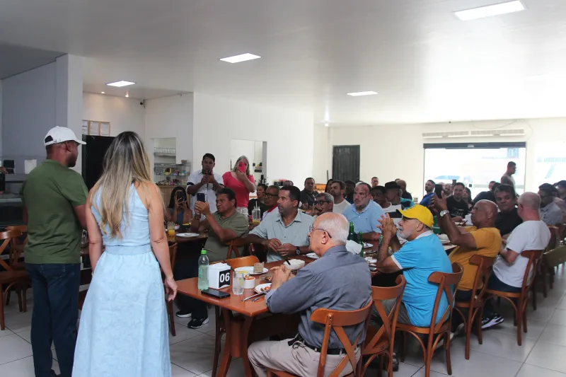 Ao reunir profissionais da comunicação, Robertinho reforçou que a imprensa tem papel essencial na divulgação das ações públicas e na aproximação entre governo e população.