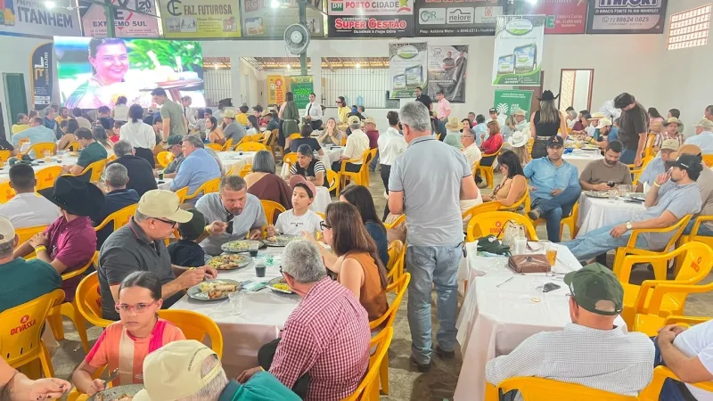 Leilão de gado é destaque da 24ª Exponhém e movimenta mais de R$ 2 milhões
