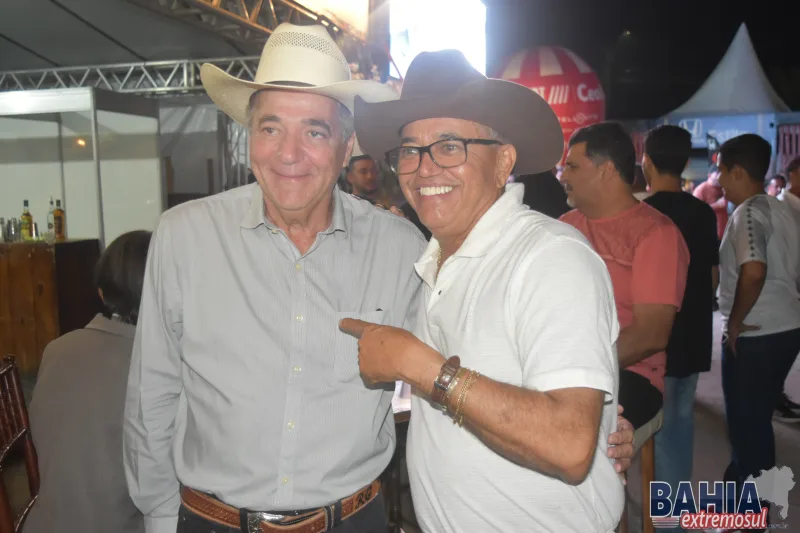 Sucesso de público: 3ª noite da 24ª Exponhém reúne multidão e grandes shows Sucesso de público: 3ª noite da 24ª Exponhém reúne multidão e grandes shows