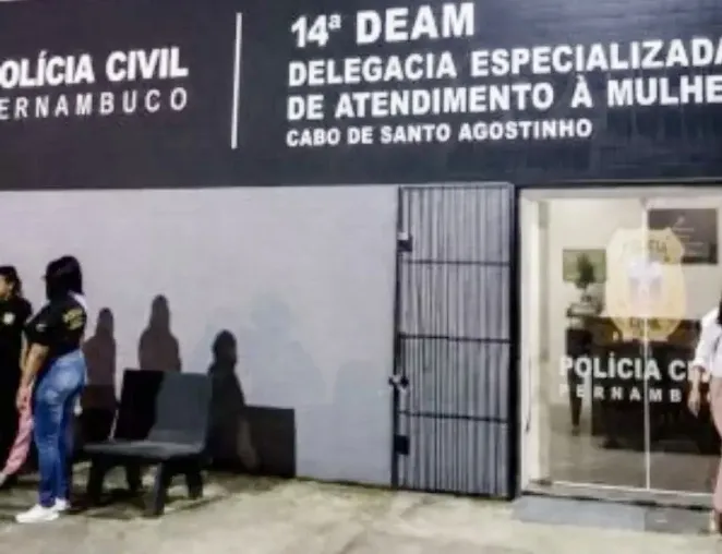 Cinco adolescentes são apreendidos por suspeita de estupro coletivo contra alunas dentro de escola 