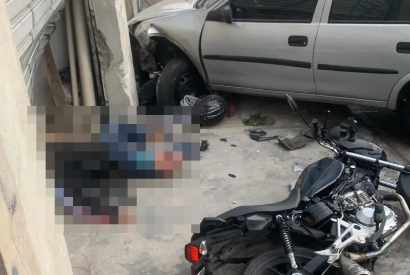 Motorista reage após assalto, persegue dupla e atropela suspeitos em São Paulo Motorista reage após assalto, persegue dupla e atropela suspeitos em São Paulo