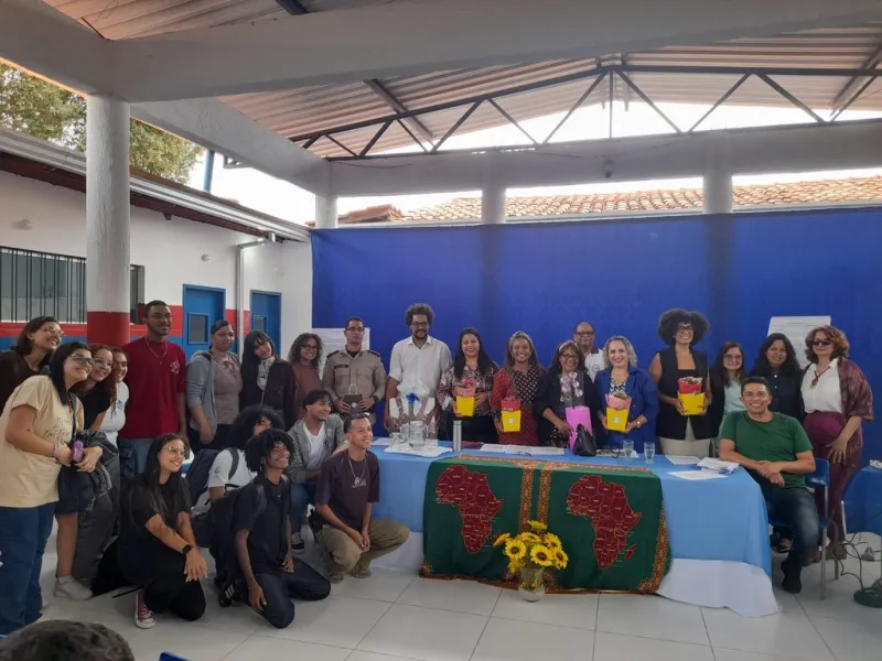 Educação e diversidade: escola de Teixeira de Freitas realiza programação sobre igualdade racial