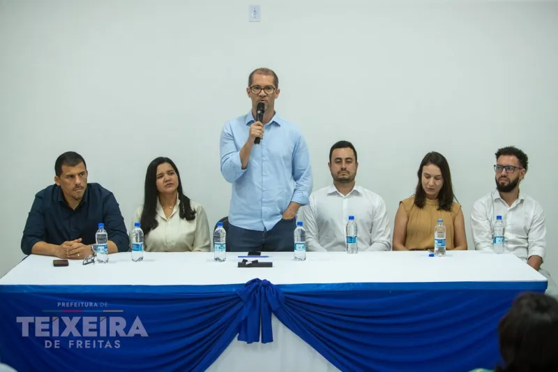 Prefeito Dr. Marcelo Belitardo empossa 65 novos servidores aprovados em concurso público em Teixeira de Freitas Prefeito Dr. Marcelo Belitardo empossa 65 novos servidores aprovados em concurso público em Teixeira de Freitas