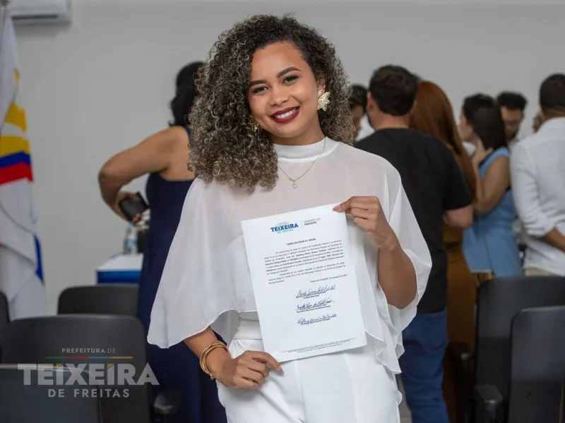 Prefeito Dr. Marcelo Belitardo empossa 65 novos servidores aprovados em concurso público em Teixeira de Freitas Prefeito Dr. Marcelo Belitardo empossa 65 novos servidores aprovados em concurso público em Teixeira de Freitas