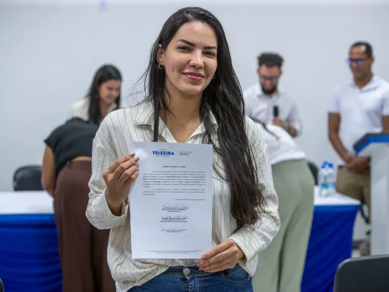 Prefeito Dr. Marcelo Belitardo empossa 65 novos servidores aprovados em concurso público em Teixeira de Freitas Prefeito Dr. Marcelo Belitardo empossa 65 novos servidores aprovados em concurso público em Teixeira de Freitas