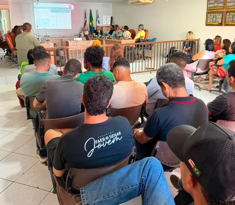 Medeiros Neto debate futuro do município durante apresentação do novo Plano Diretor Municipal