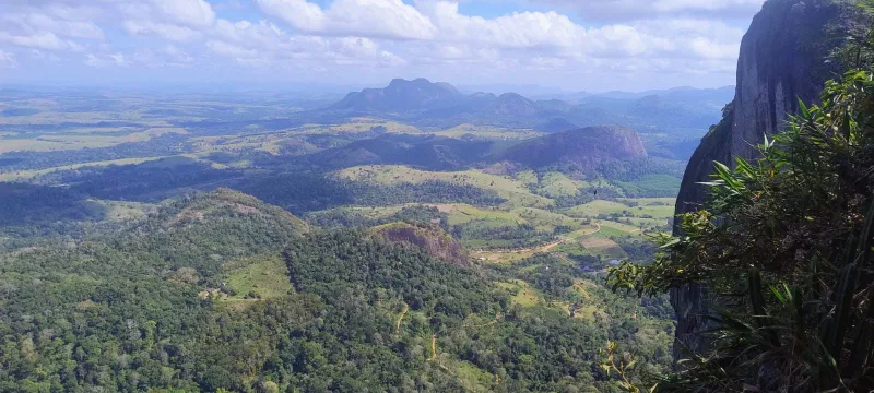 Montanhistas buscam aventura no monte Serra Grande, em Itamaraju 