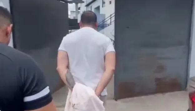 Dentista é preso dentro de clínica suspeito de envolvimento com tráfico de drogas