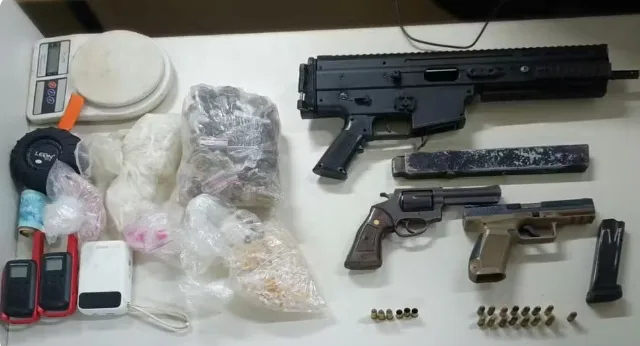 Operação do Bope termina com três mortos e apreensão de armas e drogas em Lauro de Freitas