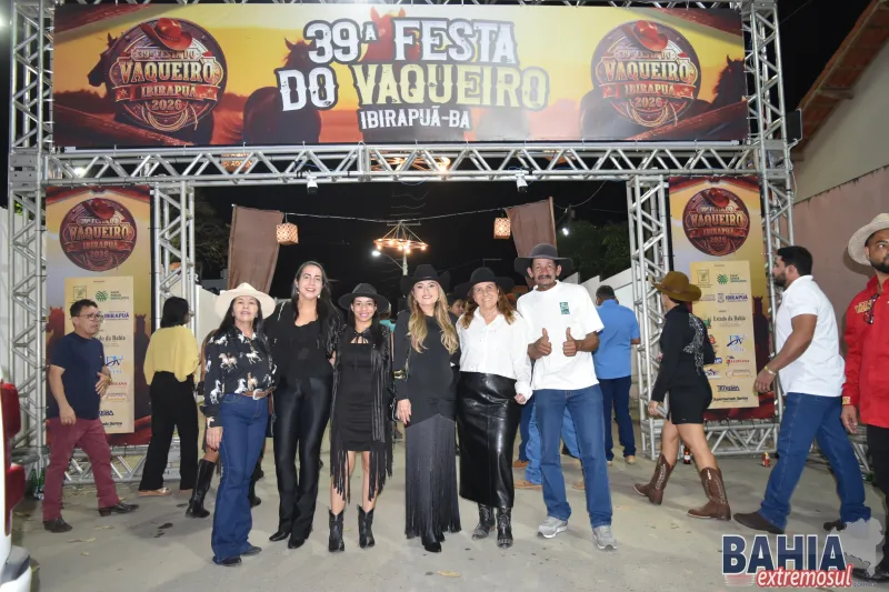 39ª Festa do Vaqueiro de Ibirapuã reúne multidão na abertura e promete mais dois dias de muita música