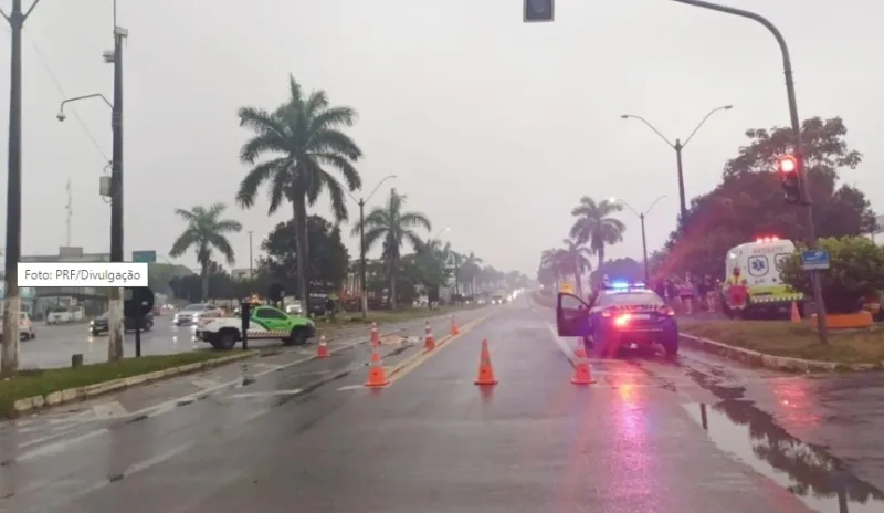 Mulher de 58 anos morre após ser atropelada por carreta na BR-101 em Pedro Canário/ES
