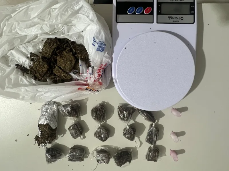 Homem foge para área de mata e abandona sacola com drogas em Itabatã