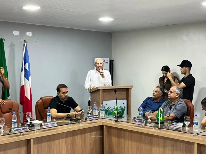 Asfalto que transforma: União de forças entre Beto Pinto e Governo da Bahia viabiliza 18km de estrada de Medeiros para Itupeva