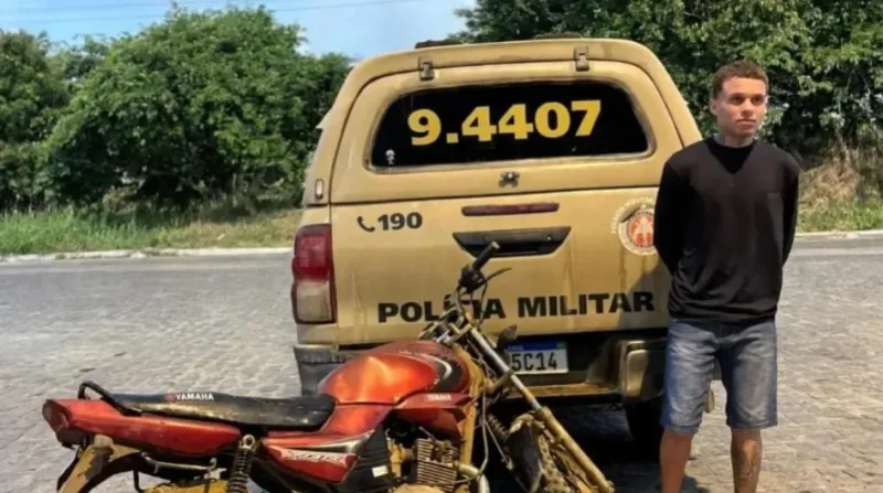 Foragido da Justiça mineira é preso com moto roubada e placa clonada na zona rural de Itanhém