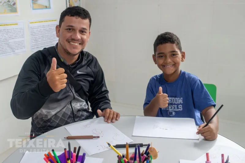 Escola Rachel de Queiroz reúne famílias em encontro de integração e diálogo em Teixeira de Freitas