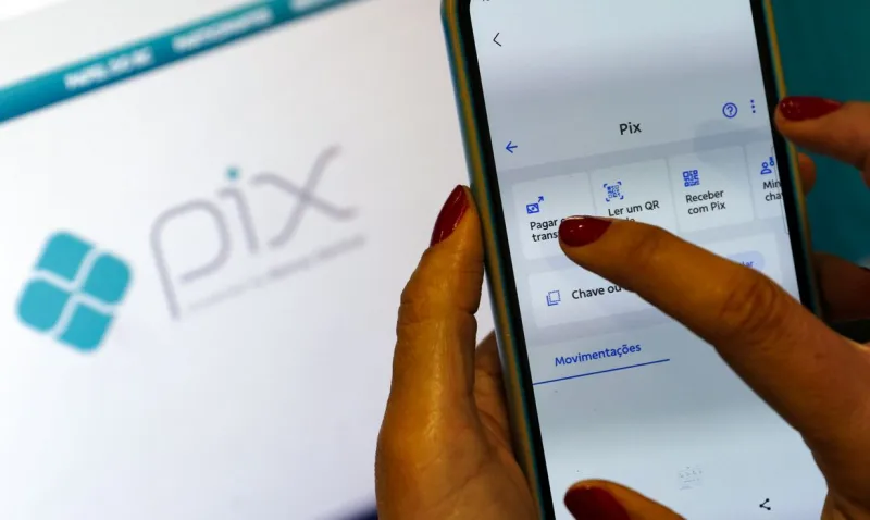 Pix terá novas regras para fraudes, cobrança híbrida e contas-salário Pix terá novas regras para fraudes, cobrança híbrida e contas-salário