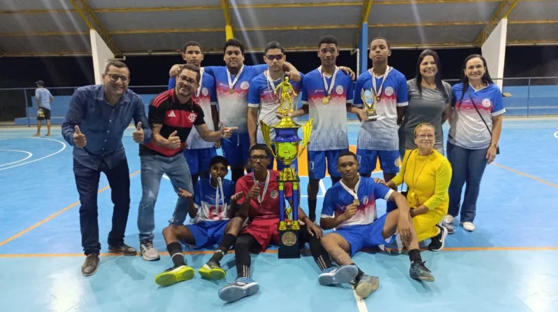 Jogos Escolares da EJA promovem esporte e integração em Teixeira de Freitas