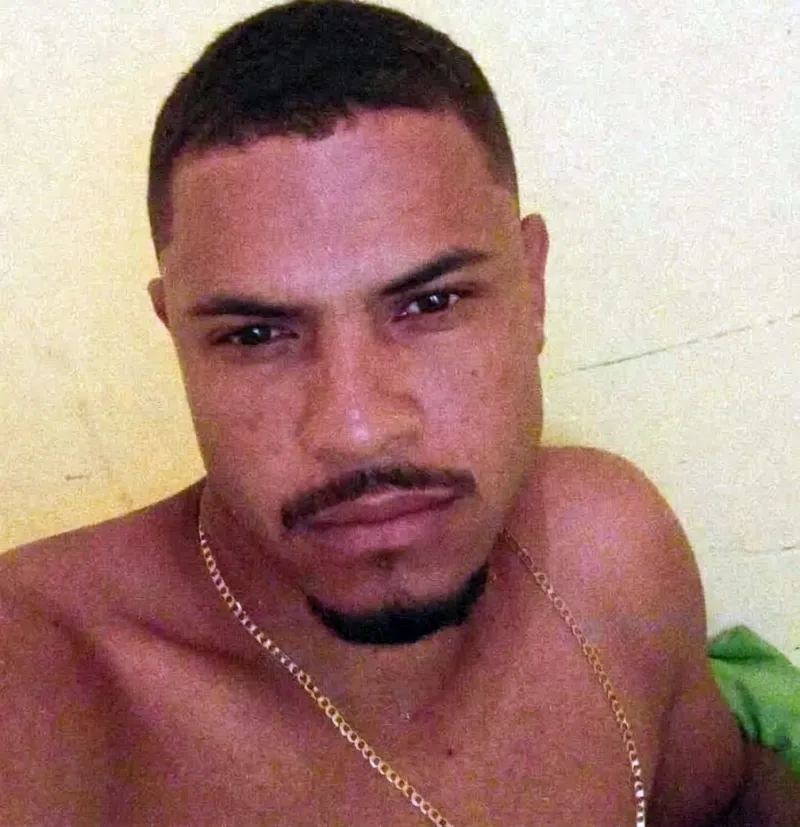 Homem é morto a tiros dentro de casa em Itanhém