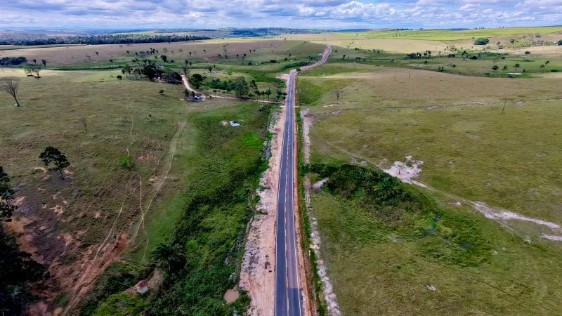 BA-693 recebe pavimentação do Governo da Bahia e fortalece ligação de Ibirapuã com Minas Gerais