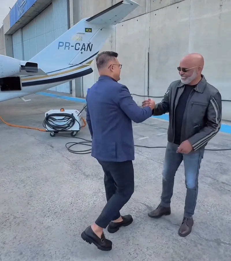 Cantor Rick e outras três pessoas estão em helicóptero desaparecido em Santa Catarina Cantor Rick e outras três pessoas estão em helicóptero desaparecido em Santa Catarina