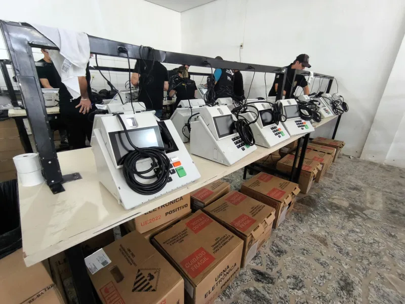 Justiça Eleitoral inicia preparação das urnas para Eleições 2026 e orienta eleitores sobre “colinha” e uso de celular Justiça Eleitoral inicia preparação das urnas para Eleições 2026 e orienta eleitores sobre “colinha” e uso de celular