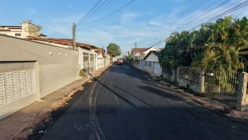 Obra começa e 23 ruas do Vila Caraípe serão pavimentadas em Teixeira de Freitas
