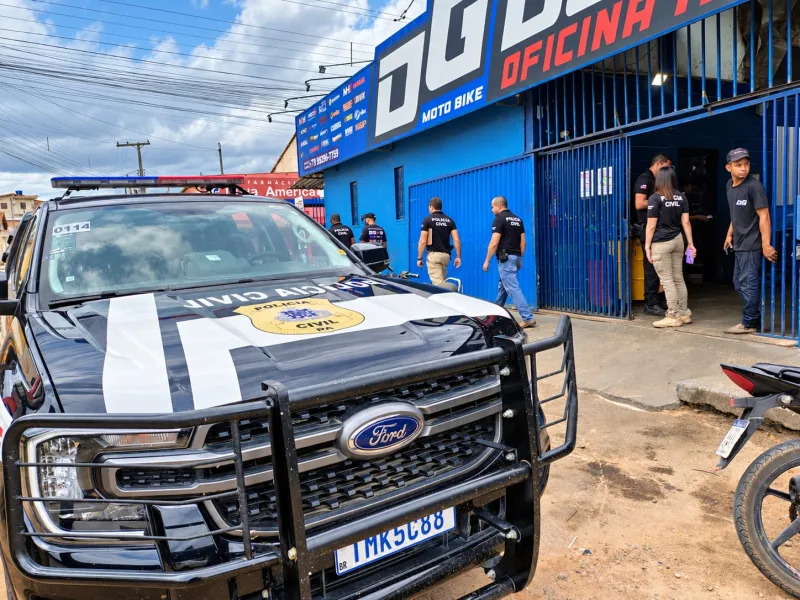 Batida da Polícia Civil em lojas de motos termina com seis veículos apreendidos em Teixeira