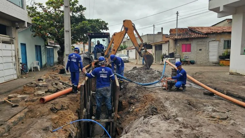 Obras de esgotamento sanitário avançam e ultrapassam 50% de execução em Mucuri Obras de esgotamento sanitário avançam e ultrapassam 50% de execução em Mucuri