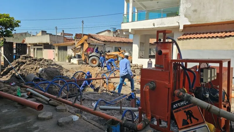 Obras de esgotamento sanitário avançam e ultrapassam 50% de execução em Mucuri Obras de esgotamento sanitário avançam e ultrapassam 50% de execução em Mucuri
