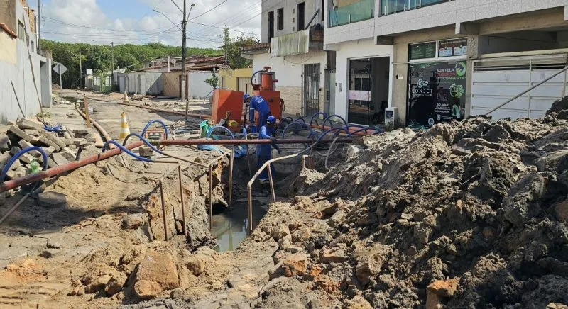 Obras de esgotamento sanitário avançam e ultrapassam 50% de execução em Mucuri Obras de esgotamento sanitário avançam e ultrapassam 50% de execução em Mucuri