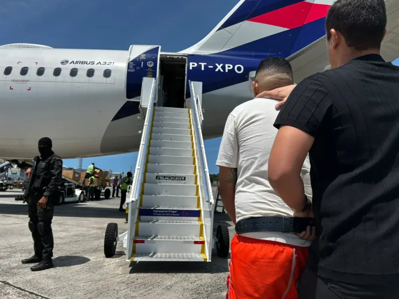 Líderes de facções na Bahia são transferidos para presídios federais de segurança máxima