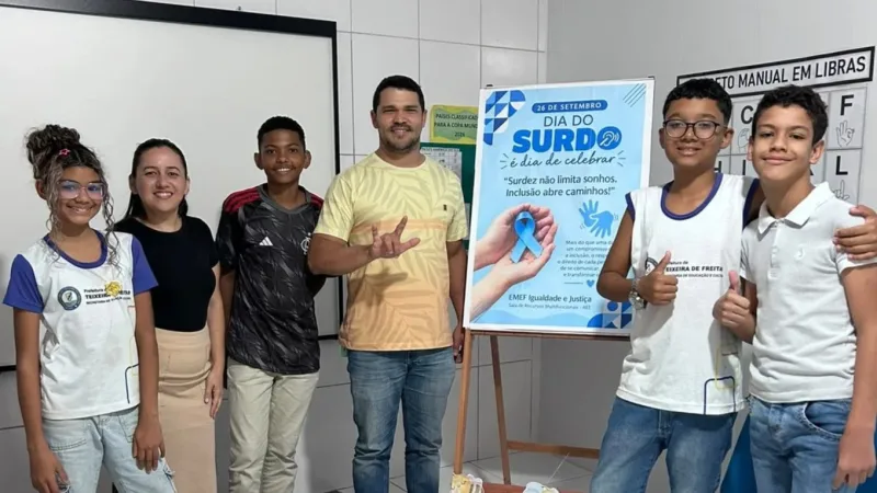 Escola de Teixeira de Freitas promove ação pelo Dia Nacional dos Surdos