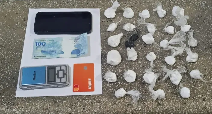 Mulher é presa com mais de 200 gramas de cocaína durante ação da CIPE em Prado
