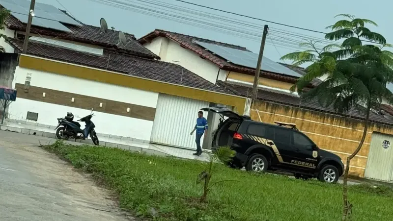Gerente suspeito de usar cargo na Caixa Econômica para supostas fraudes de R$ 7,6 milhões é preso pela PF em Posto da Mata Gerente suspeito de usar cargo na Caixa Econômica para supostas fraudes de R$ 7,6 milhões é preso pela PF em Posto da Mata