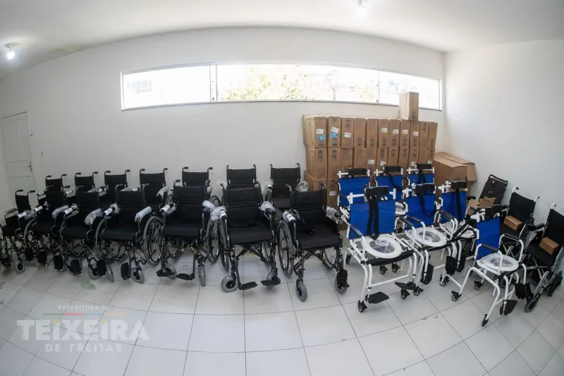 40 aparelhos auditivos são entregues pelo CER IV de Teixeira de Freitas; mais 50 serão concedidos 40 aparelhos auditivos são entregues pelo CER IV de Teixeira de Freitas; mais 50 serão concedidos