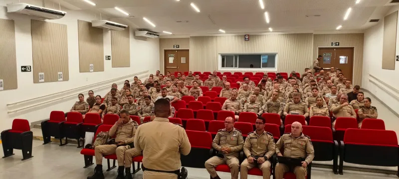 Polícia Militar realiza parada para alinhar segurança das eleições em Teixeira de Freitas