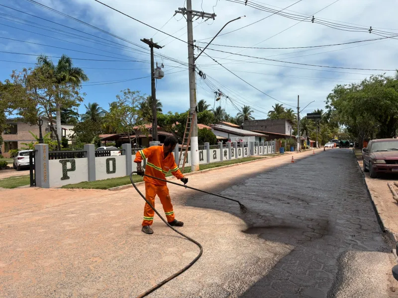 Cumuruxatiba começa a receber asfaltamento em obra que promete transformar a mobilidade Cumuruxatiba começa a receber asfaltamento em obra que promete transformar a mobilidade