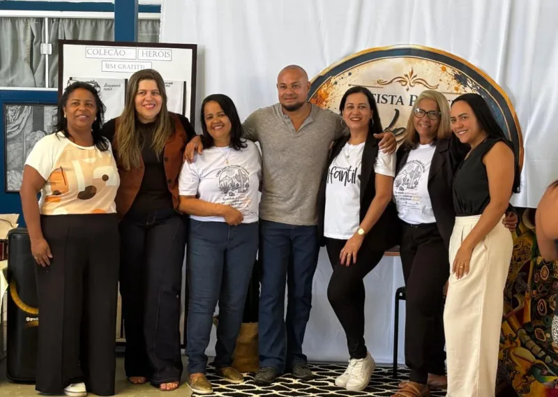 CMEI Isael de Freitas Correia promove encontro entre crianças e a arte de Wesley Brizon CMEI Isael de Freitas Correia promove encontro entre crianças e a arte de Wesley Brizon