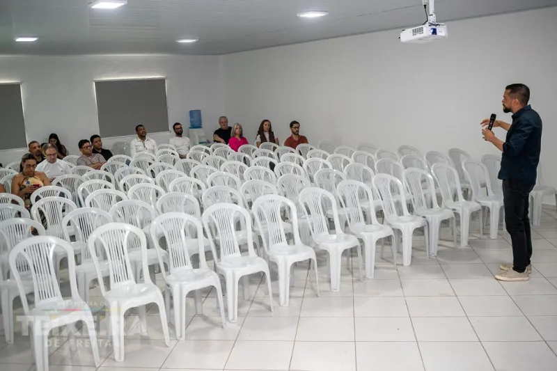 Teixeira de Freitas apresenta contas de 2026 e proposta de orçamento para 2027