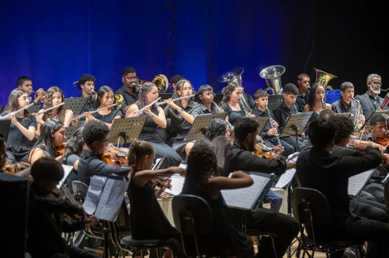 NEOJIBA comemora sete anos de atuação em Teixeira de Freitas com concertos no Teatro Escola