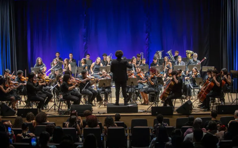 NEOJIBA comemora sete anos de atuação em Teixeira de Freitas com concertos no Teatro Escola