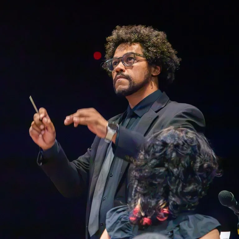 NEOJIBA comemora sete anos de atuação em Teixeira de Freitas com concertos no Teatro Escola