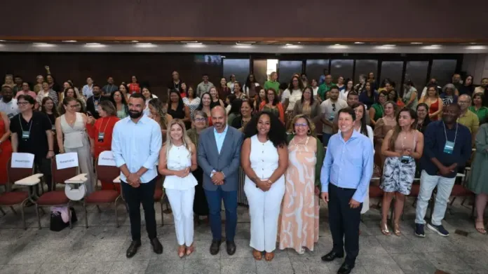 EJA: Bahia avalia aprendizagem de mais de 120 mil estudantes e busca fortalecer a Educação de Jovens e Adultos