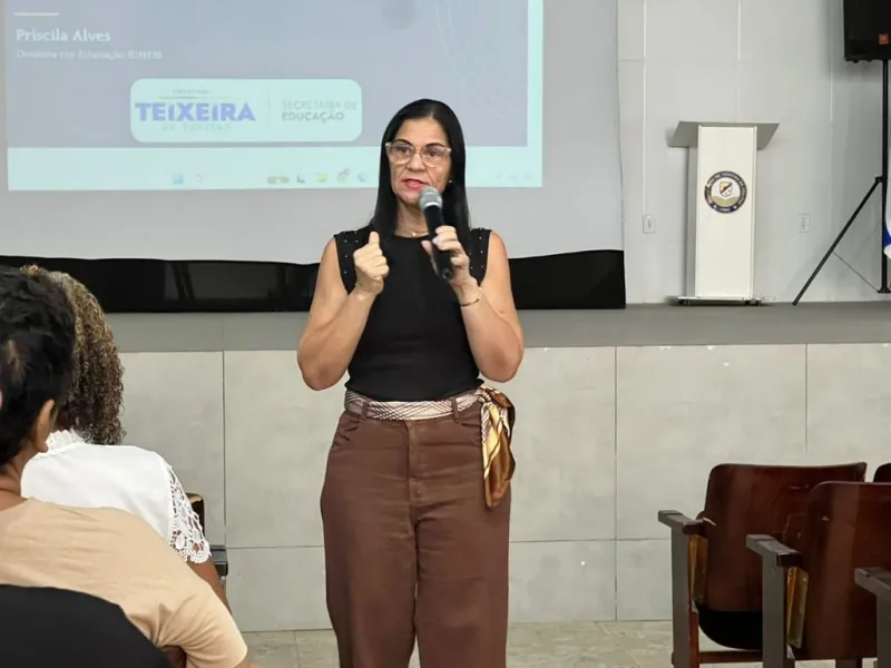 Educação continuada: investir na formação dos gestores é fortalecer a aprendizagem nas escolas Educação continuada: investir na formação dos gestores é fortalecer a aprendizagem nas escolas