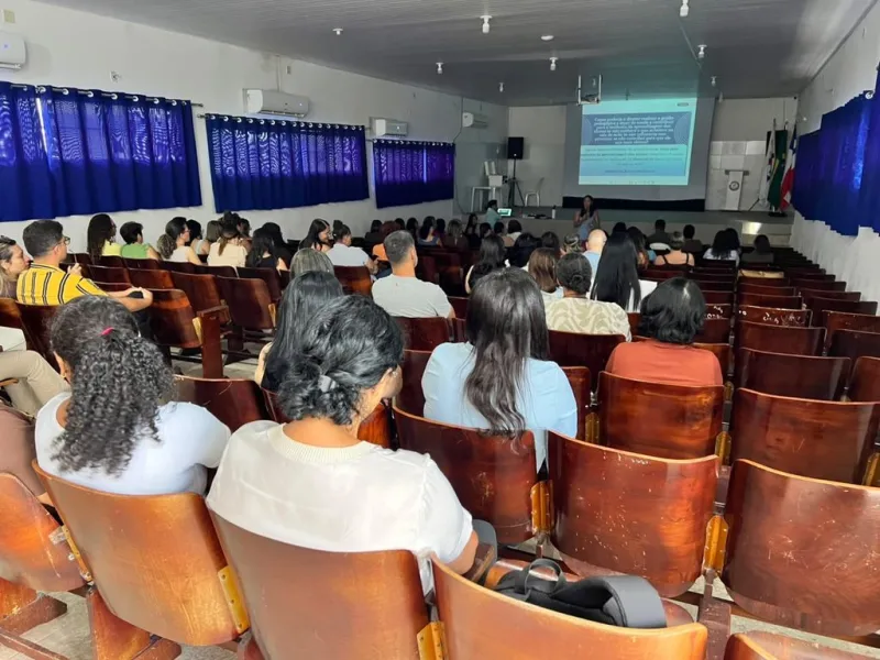 Secretaria de Educação realiza formação para gestores escolares em Teixeira de Freitas Secretaria de Educação realiza formação para gestores escolares em Teixeira de Freitas