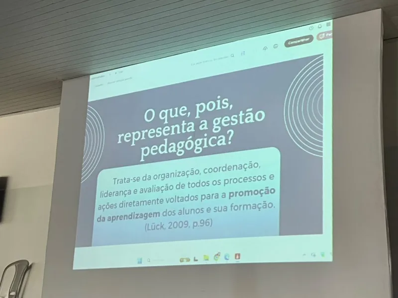 Secretaria de Educação realiza formação para gestores escolares em Teixeira de Freitas Secretaria de Educação realiza formação para gestores escolares em Teixeira de Freitas