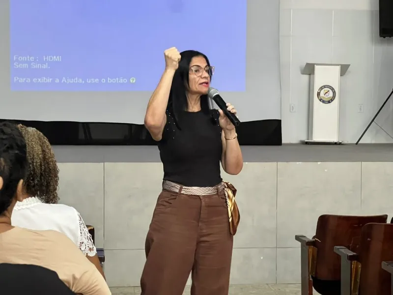 Secretaria de Educação realiza formação para gestores escolares em Teixeira de Freitas Secretaria de Educação realiza formação para gestores escolares em Teixeira de Freitas