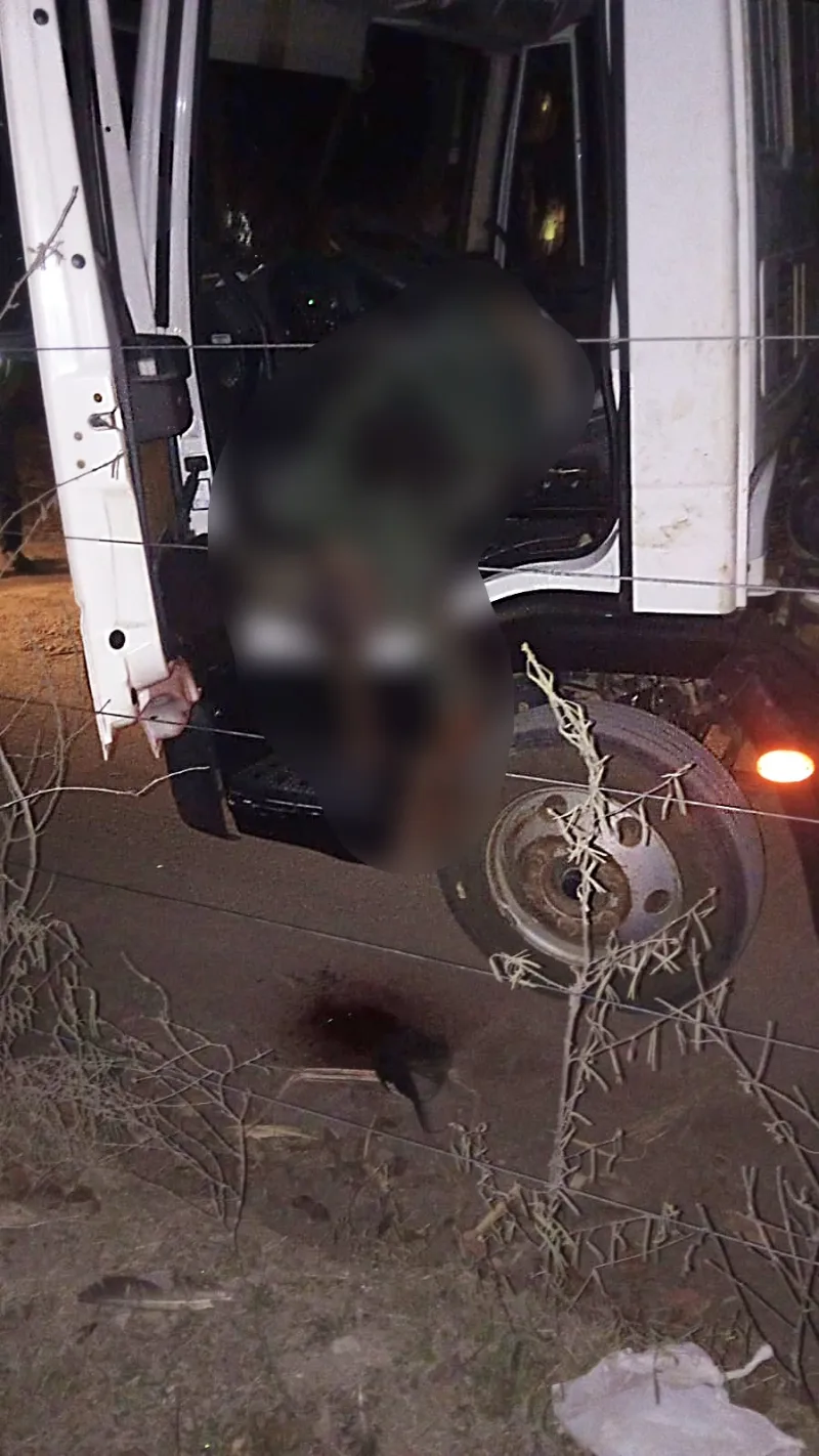 Motorista de caminhão compactador é morto a tiros e golpes de faca próximo ao lixão de Medeiros Neto